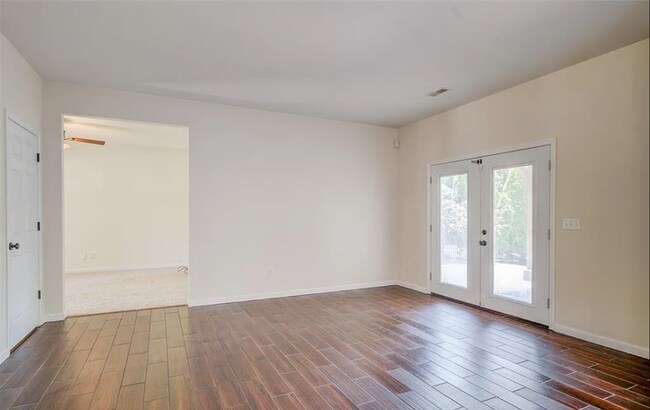 Foto del edificio - COMING SOON!!! Spacious 4-Bedroom Home in the Heart of Winghaven