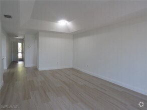 Building Photo - 809 Augusta Blvd