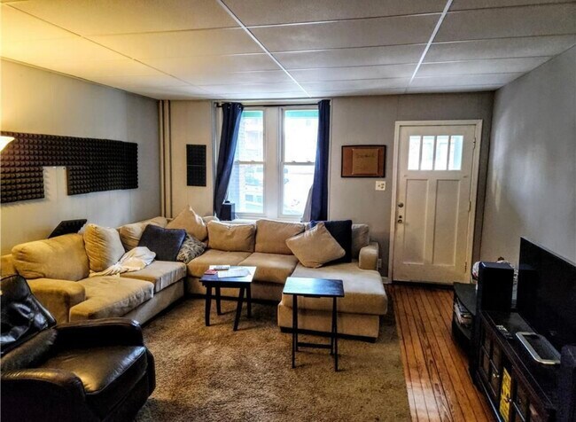 Foto del edificio - 445 Montclair Ave