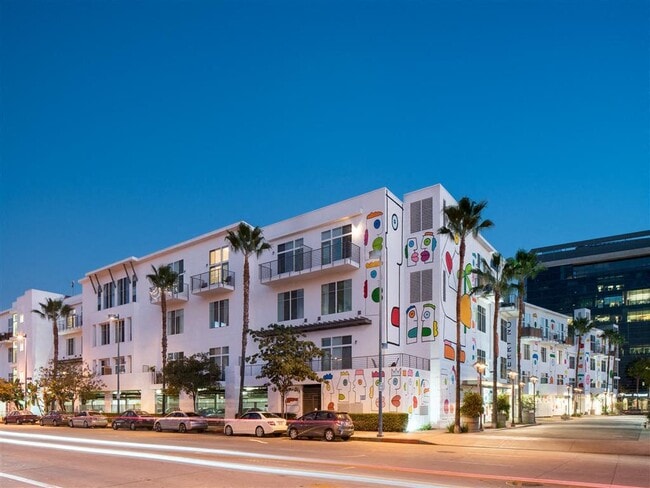 Building Photo - Lofts at Noho Commons