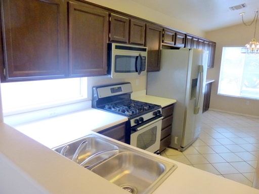 Building Photo - 2032 Poppywood Ave