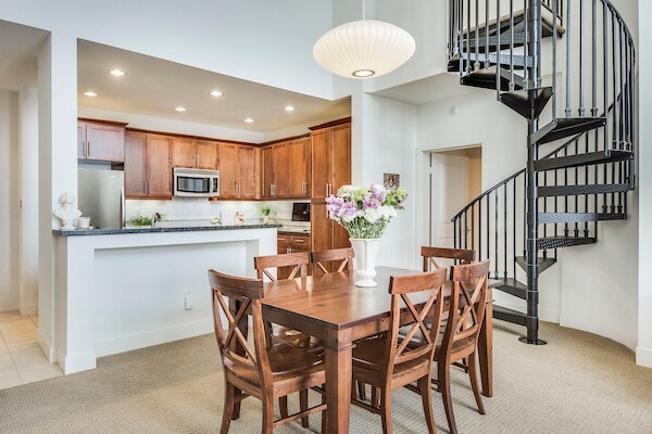 Dining Room - 2349 Jefferson St