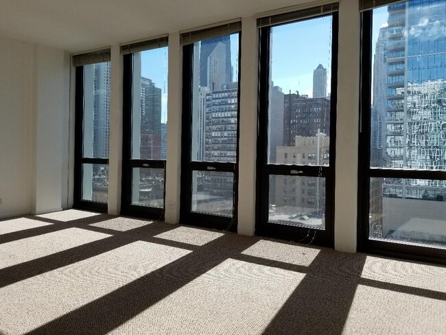 Foto del edificio - 1 E Scott St