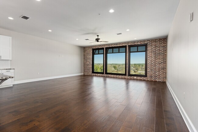 Foto del edificio - 2981 Crest Ridge Dr. Unit 11