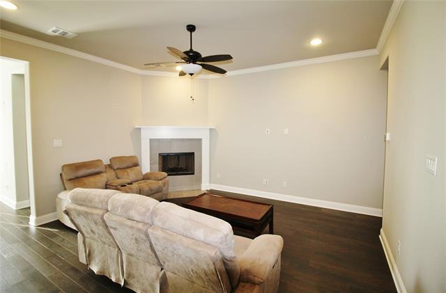 Foto del edificio - 1904 Shaila Dr