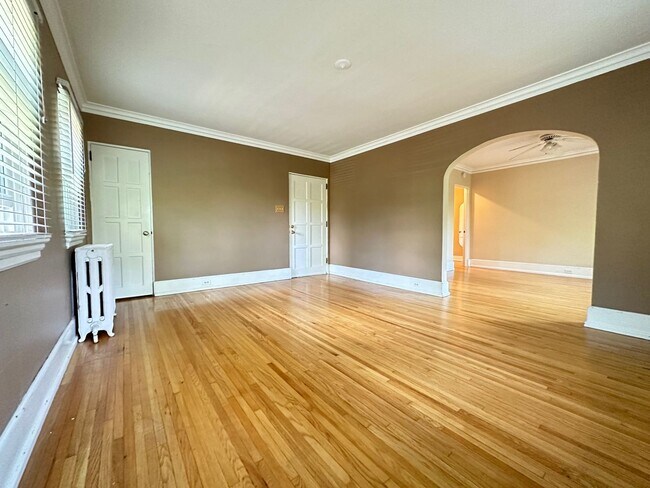 Foto del edificio - 2320 E 2nd St