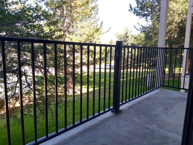 Foto del edificio - Awesome 2 Bedroom 2 Bath Condo w/ Garage P...