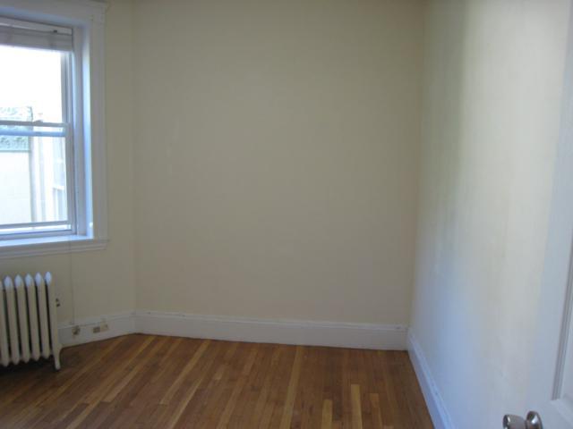 Building Photo - 62 Egmont St