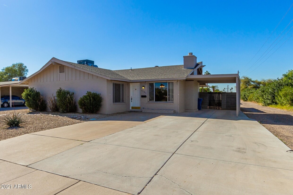 Primary Photo - 3106 S Los Feliz Dr