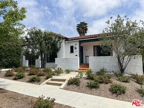Building Photo - 2032 Holmby Ave