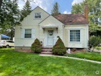 Building Photo - 2313 Brookside Dr