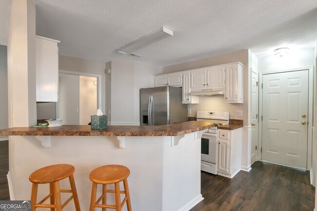 Foto del edificio - 70 Riverside Ct