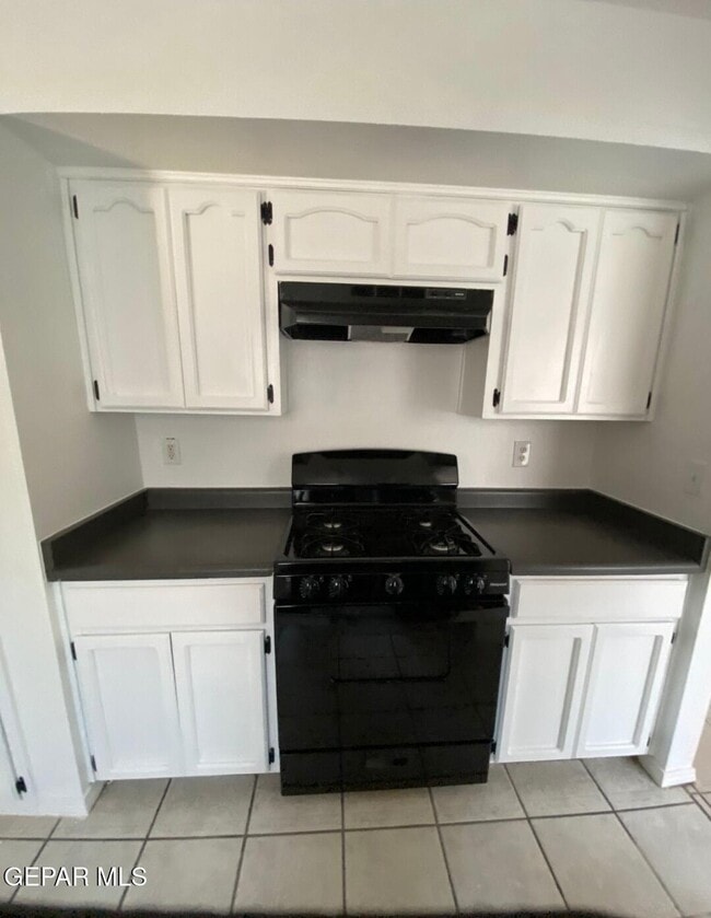 Building Photo - 12625 Tierra Tigre Ave