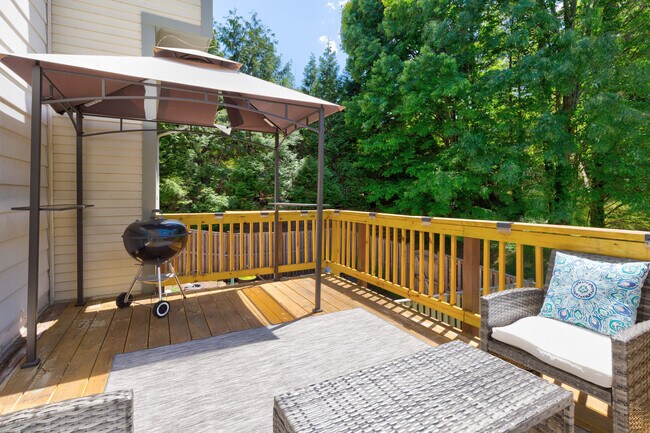 Building Photo - 6376 Chimney Wood Ct