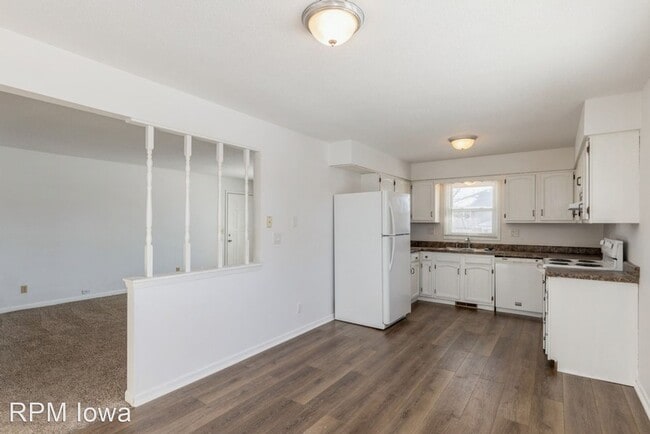 Building Photo - 3 br, 2 bath House - 902 NE Trilein Drive
