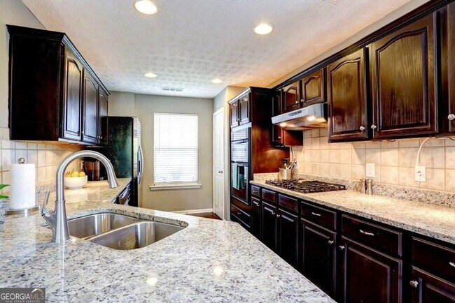 Building Photo - 3925 Kesler Ct