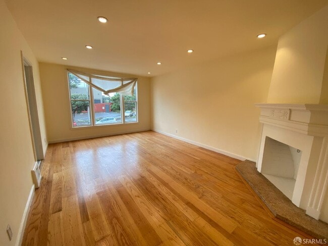 Building Photo - 3131 Quintara St