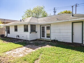 Building Photo - 4710 Glenmont St