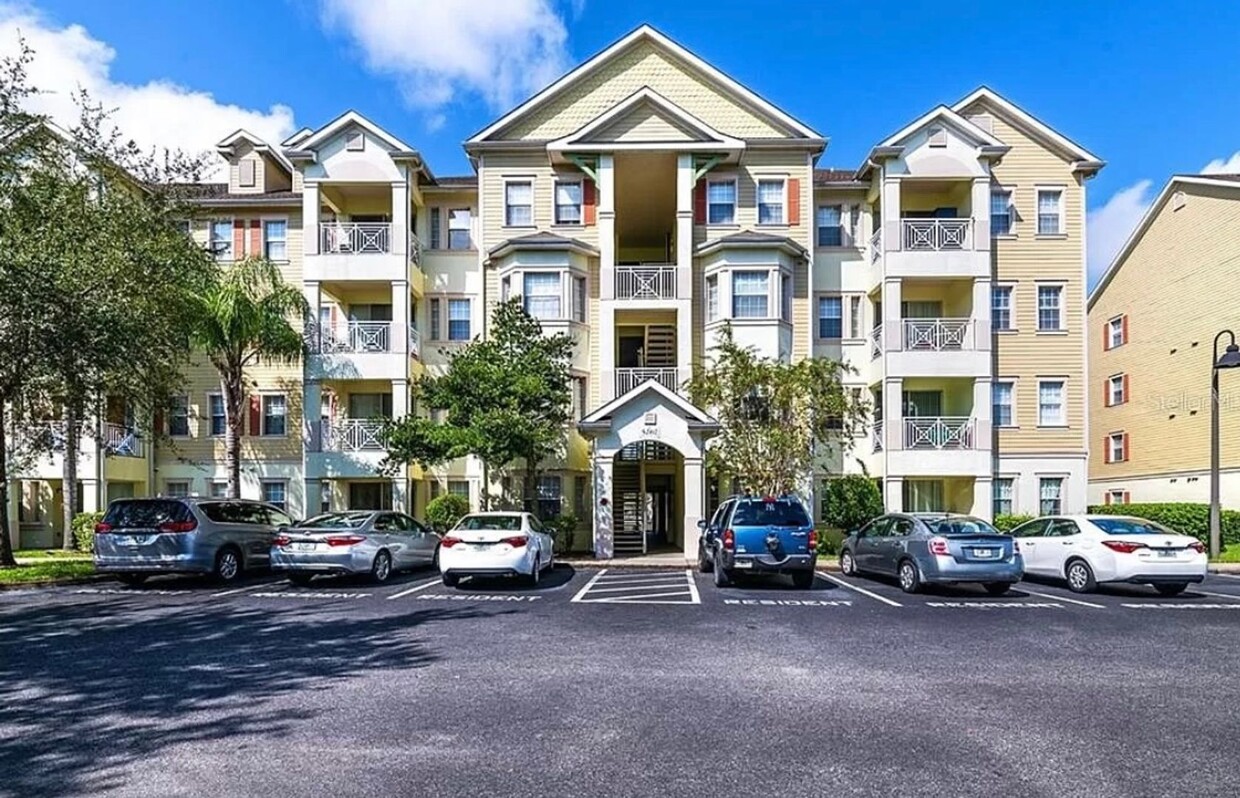 Foto principal - Beautiful 3 Bedroom 2 Bath Condo - Fully F...