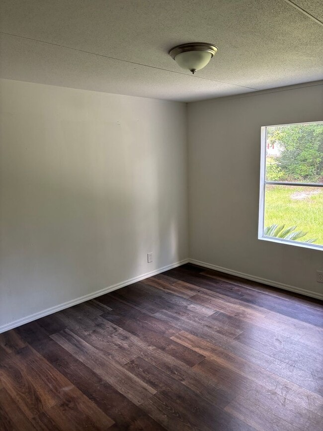 Foto del edificio - Newly remodeled 3 bed 2 bath with patio