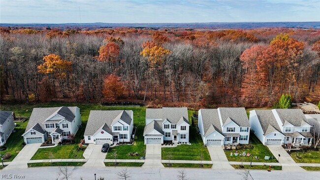 Foto del edificio - 4816 Lake View Dr