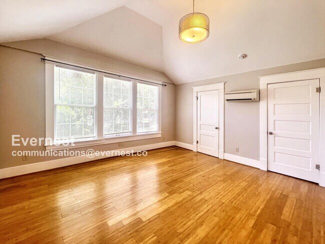 Foto del edificio - 801 Willow St