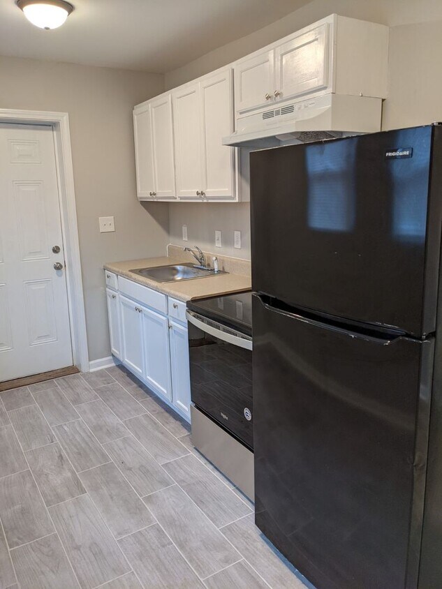 Foto principal - 950 Ira St SW
