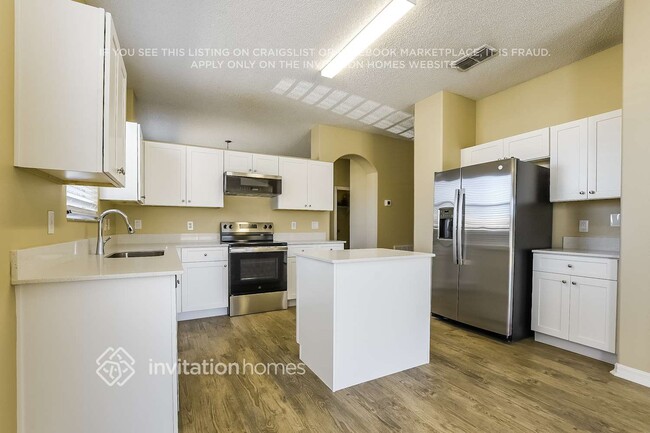 Foto del edificio - 14524 Kaiser Ct