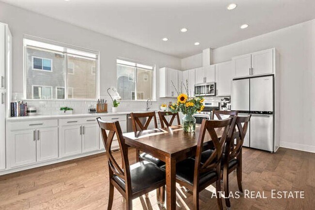 Foto del edificio - 7856 W 43rd Pl