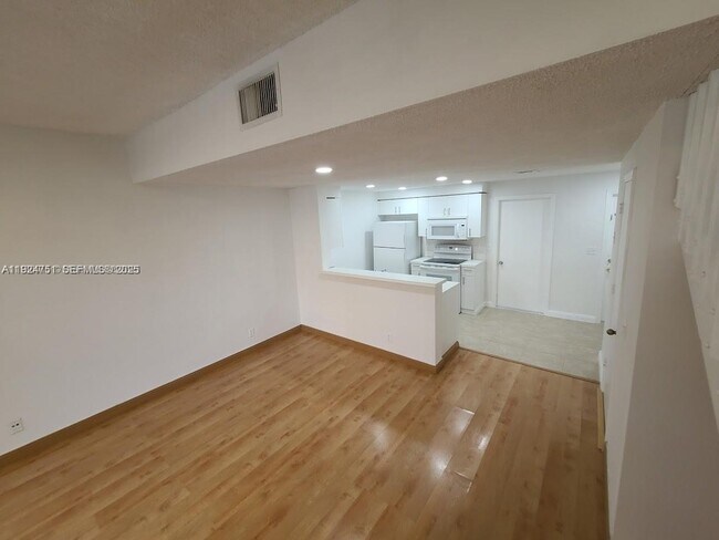 Foto del edificio - 1428 Coronado Rd