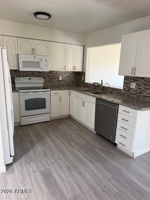 Building Photo - 3033 S Longmore
