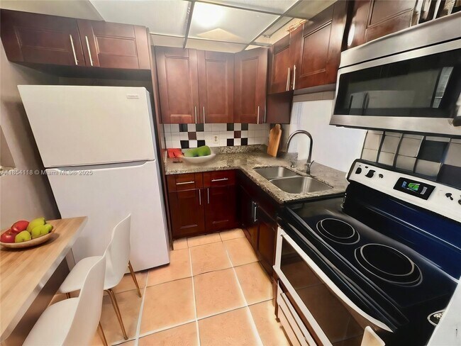 Foto del edificio - 2800 NW 56th Ave