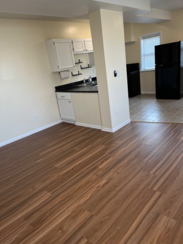 Foto del edificio - 3951 Pearl Rd