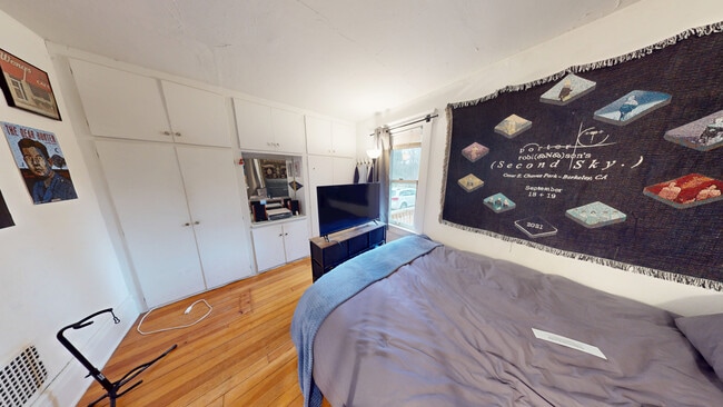 Building Photo - 1322 S Forest Ave