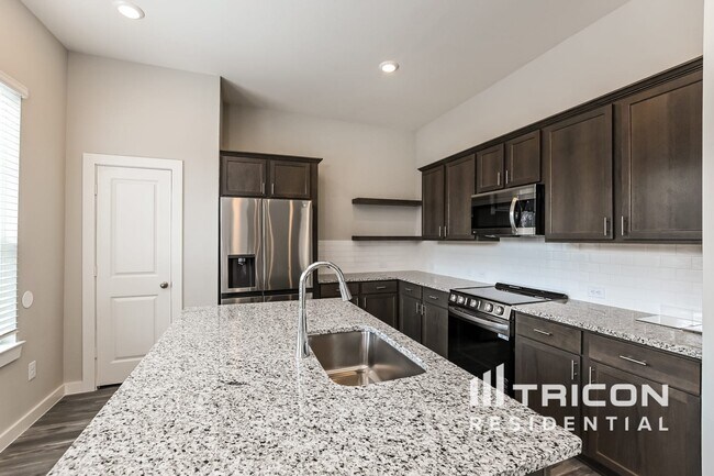 Building Photo - 22820 Terrazzo Dr