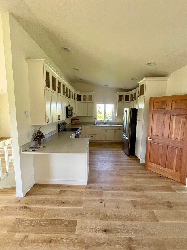 Cocina - 5014 Justin Ln