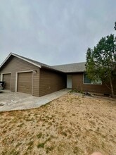 Building Photo - 2839 SW Umatilla Ave