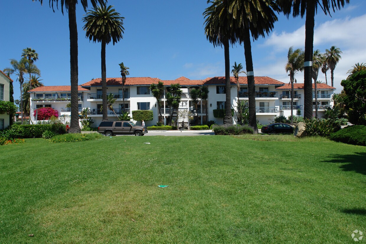 Building Photo - Burrton Circle