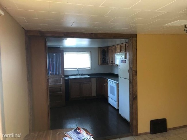 Building Photo - 2 br, 1 bath House - 134 Clark St