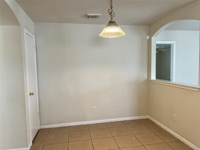 Foto del edificio - 4810 Cotton Ridge Trail