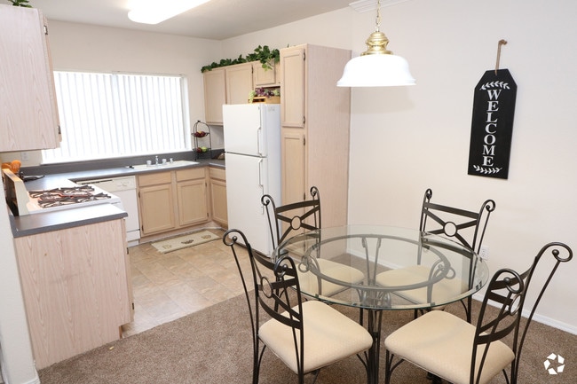 Taylor Ranch Luxury Apartments - 4