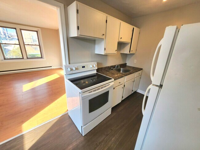 Photo du bâtiment - 242-242 Duke St