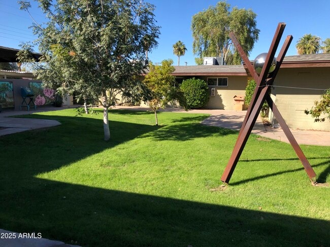 Foto del edificio - 2020 S Granada Dr