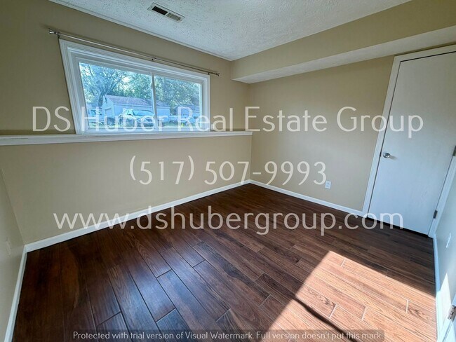 Foto del edificio - 330 N Church St