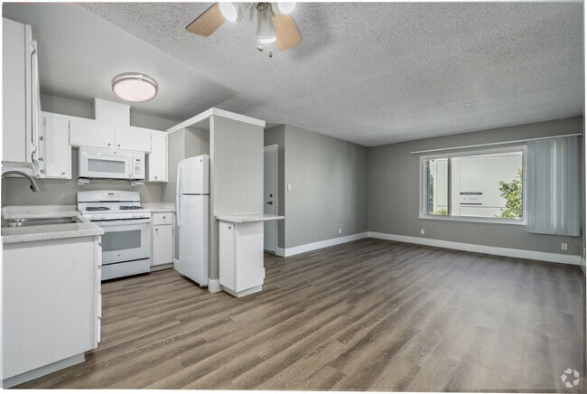 Interior Photo - Bay View Terrace