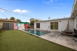 Building Photo - 6233-6235 Dorothy Dr