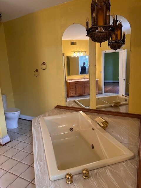 Baño principal - 1182 Locust St