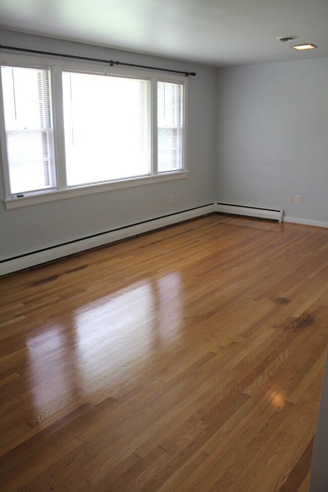 Foto del edificio - 3707 Brookside Rd