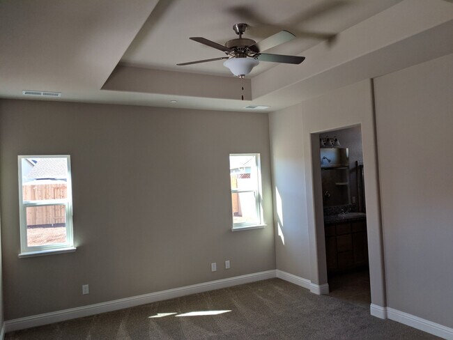 Foto del edificio - Great Neighborhood - Brand New