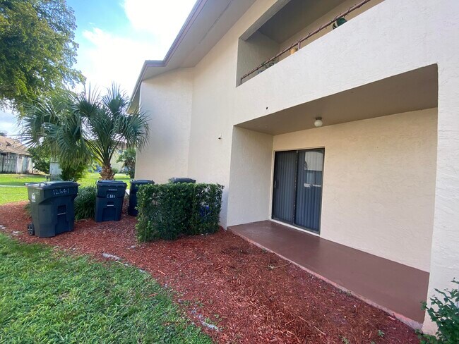 Building Photo - 12641 Westhampton Cir